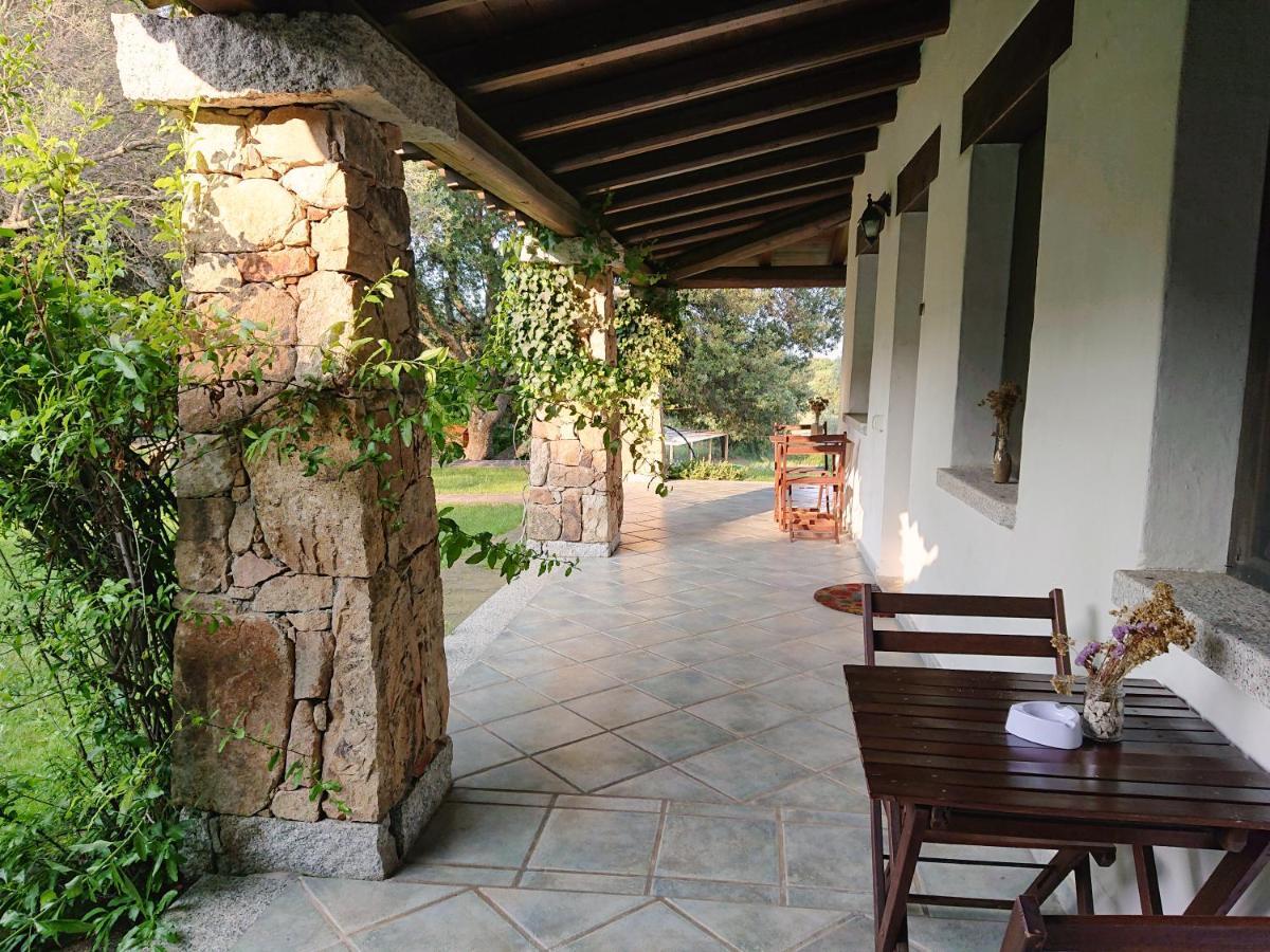 Agriturismo Desole Monti エクステリア 写真