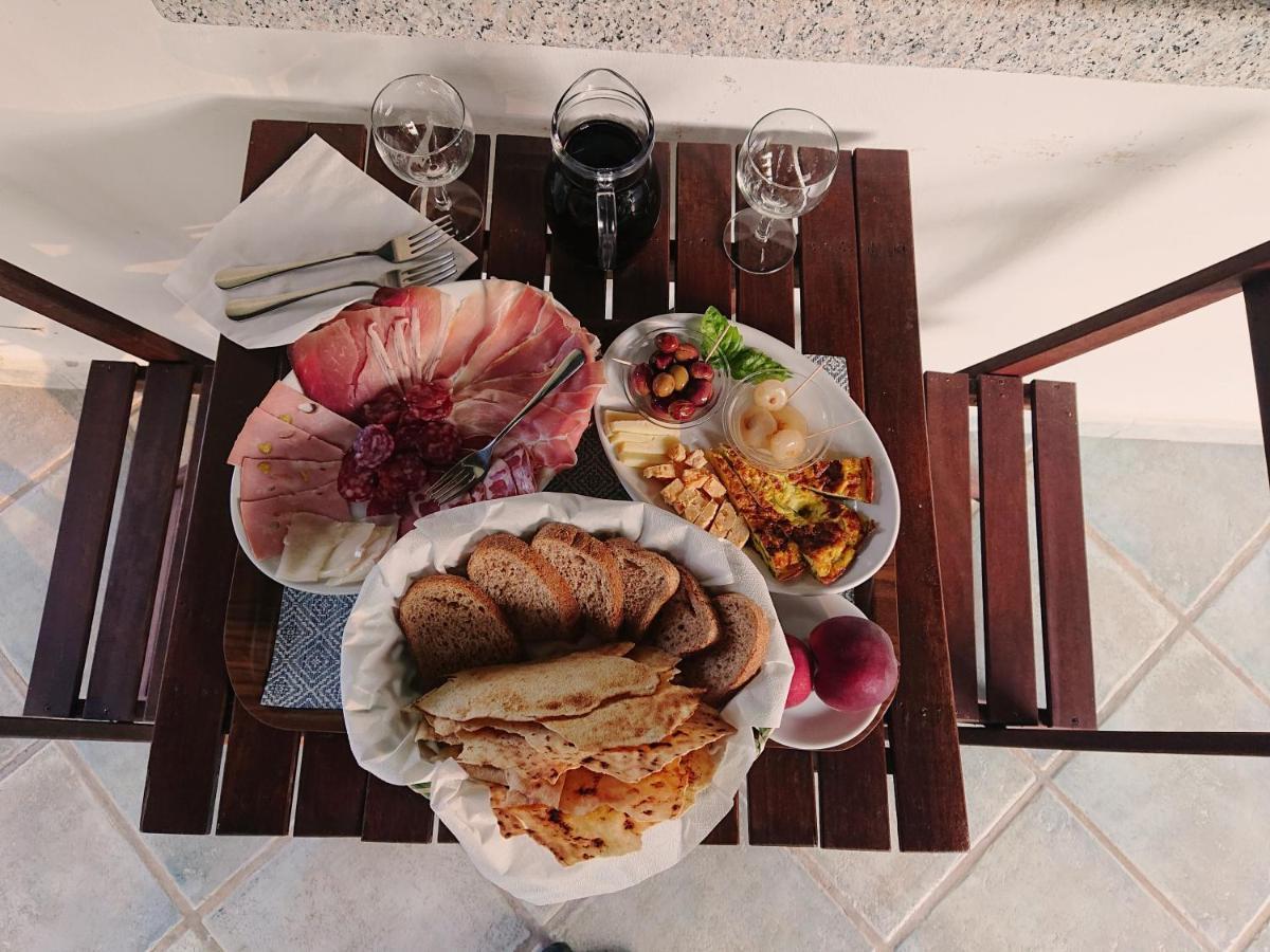 Agriturismo Desole Monti エクステリア 写真